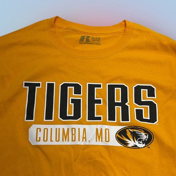 NCAA MISSOURI TIGERS Men’s XL Yellow Long Sleeve T-Shirt - Picture 1 of 2